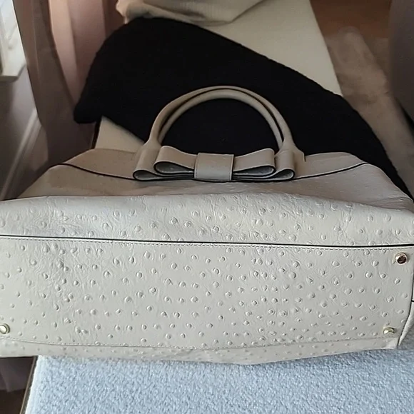 KATE SPADE Elegant Cream Handbag - Picture 11 of 11
